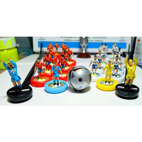 Subbuteo Andrew Table Soccer Set Spain - England Euro  2024 final on WSB Professional bases